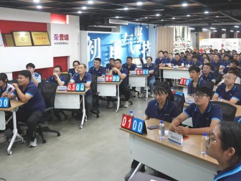 人人讲清静，，，个个会应急--流通生命通道|和记官网电气举行清静月活动