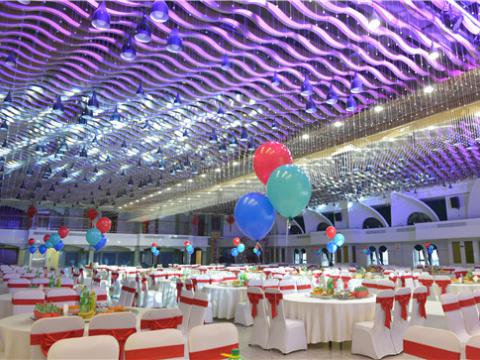 圣诞不“剩单”，等你来造——和记官网集团团委平安夜举行圣诞狂欢活动