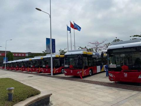 和记官网电气双源无轨电车车载电源DCDC在广州电车公司投运